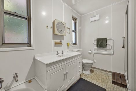 Photo of property in 7 Rewa Street, Inglewood, 4330