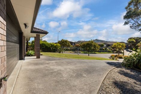 Photo of property in 1 Simpson Crescent, Raumati Beach, Paraparaumu, 5032