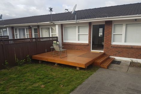 Photo of property in 4/27 Nikau Street, New Lynn, Auckland, 0600