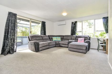 Photo of property in 168 Universal Drive, Henderson, Auckland, 0610