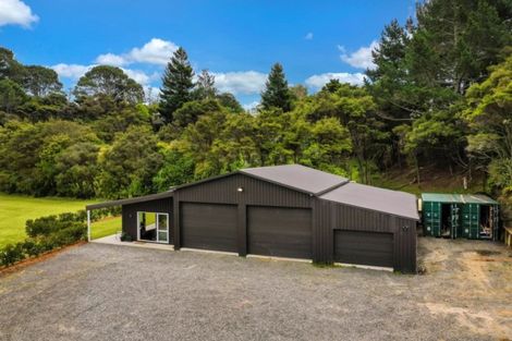 Photo of property in 34 Merewhira Road, Paremoremo, Albany, 0793