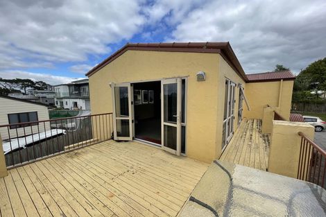 Photo of property in 10 Glendhu Road, Bayview, Auckland, 0629