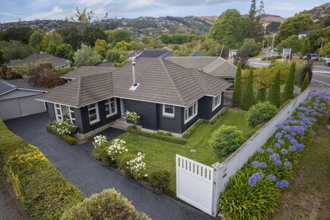 Photo of property in 19 Centaurus Road, Cashmere, Christchurch, 8022