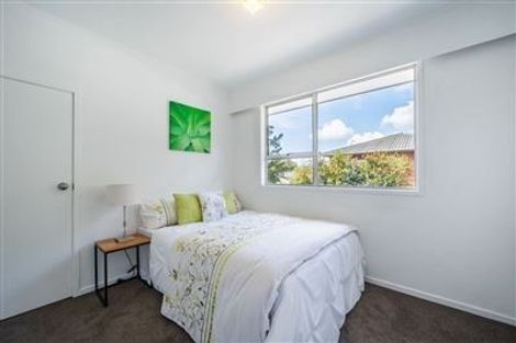 Photo of property in 9 Juniper Road, Sunnynook, Auckland, 0620