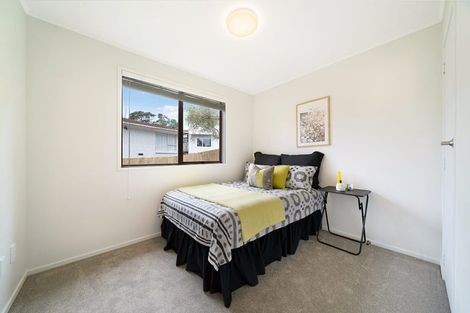 Photo of property in 11 Pimento Place, New Lynn, Auckland, 0600