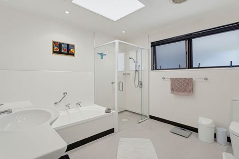 Photo of property in 21 Rawene Street, Waikanae, 5036