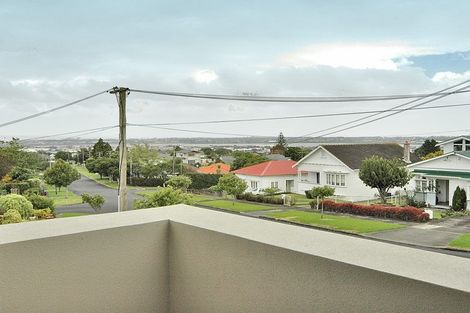 Photo of property in 77d Namata Road, One Tree Hill, Auckland, 1061