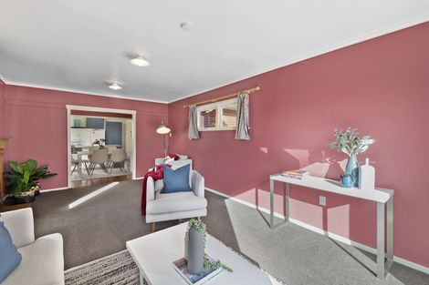 Photo of property in 3 Armagh Street, Levin, 5510