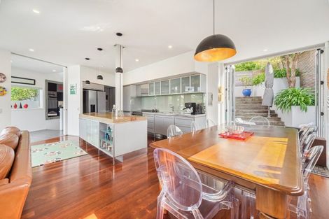 Photo of property in 22a Seaview Road, Paremata, Porirua, 5024