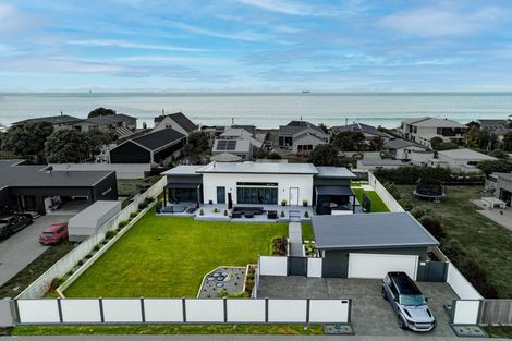 Photo of property in 33 Pohutukawa Drive, Eskdale, Napier, 4182