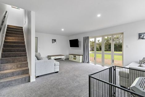 Photo of property in 56 Charles Street, Carterton, 5713