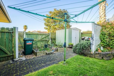 Photo of property in 20 Lothian Brae, Wattle Downs, Auckland, 2103