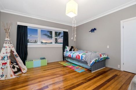 Photo of property in 241 Victoria Street West, Pukekohe, 2120