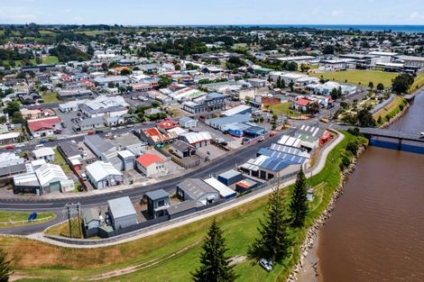 Photo of property in 14 West Quay, Waitara, 4320