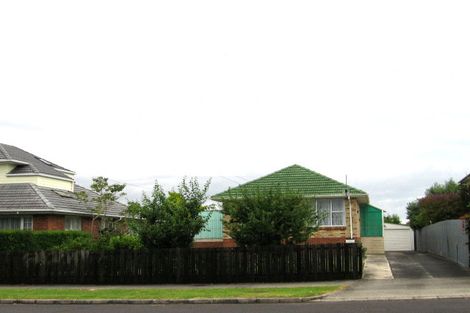 Photo of property in 39 Fir Street, Waterview, Auckland, 1026