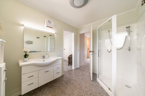 Photo of property in 95 Tawhai Street, Stokes Valley, Lower Hutt, 5019