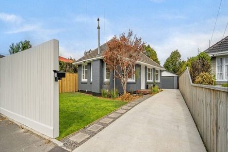 Photo of property in 11a Palmside Street, Somerfield, Christchurch, 8024
