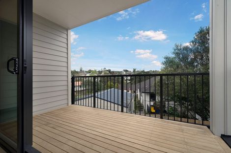 Photo of property in 28c Moire Road, Massey, Auckland, 0614