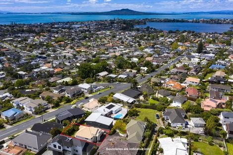 Photo of property in 1/93 Forrest Hill Road, Milford, Auckland, 0620