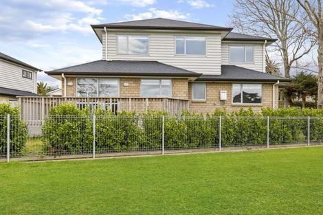 Photo of property in 2f Wood Street, Papakura, 2110