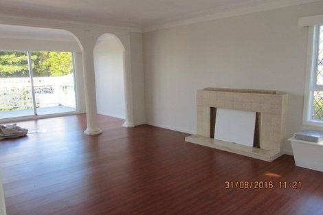 Photo of property in 51 Peach Road, Glenfield, Auckland, 0629