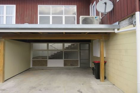 Photo of property in 303 Lyndon Road West, Hastings, 4122