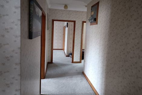 Photo of property in 14 Oxford Crescent, Ebdentown, Upper Hutt, 5018