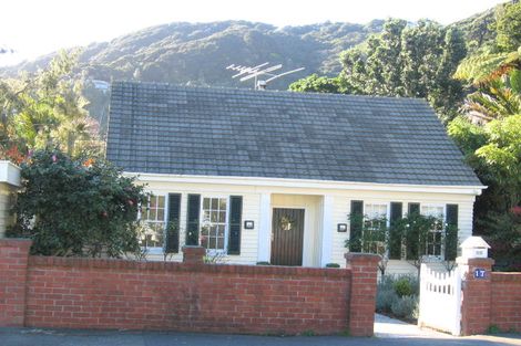 Photo of property in 17 Nikau Street, Eastbourne, Lower Hutt, 5013