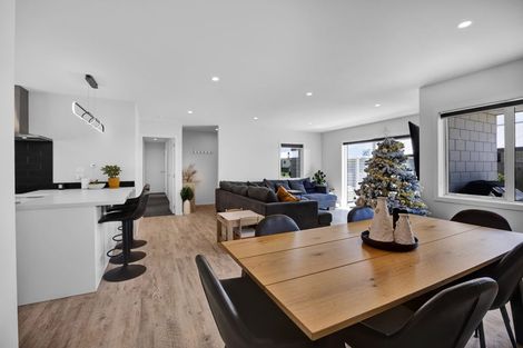 Photo of property in 2 Midsummer Avenue, Stratford, 4332