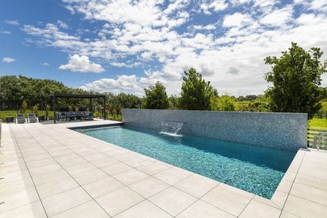 Photo of property in 13 Oak Valley Road, Dairy Flat, Albany, 0792