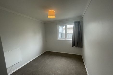 Photo of property in 88 Queenwood Road, Levin, 5510