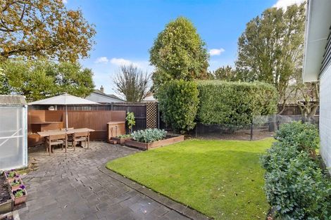 Photo of property in 13 Ron Place, Bishopdale, Christchurch, 8051