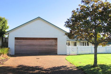 Photo of property in 11 Widdison Place, Albany, Auckland, 0632