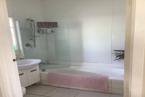 Photo of property in 2 Aliford Avenue, One Tree Hill, Auckland, 1061