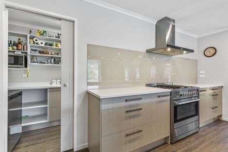 Photo of property in 11 Meadowbrook Place, Buckland, Pukekohe, 2677