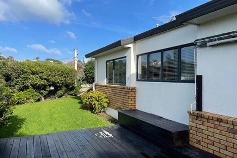 Photo of property in 2/32 Bevyn Street, Castor Bay, Auckland, 0620