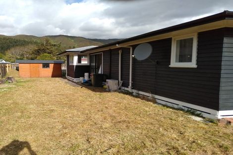 Photo of property in 11 Honey Street, Wainuiomata, Lower Hutt, 5014