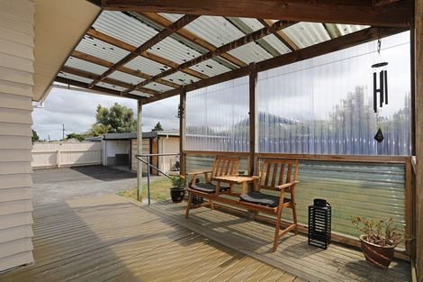 Photo of property in 100 Lethbridge Street, Feilding, 4702