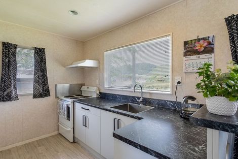 Photo of property in 125 Arawhata Road, Paraparaumu, 5032