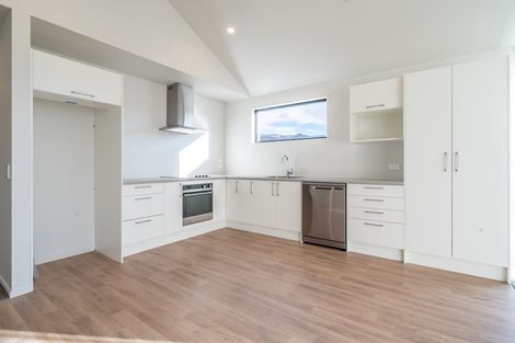 Photo of property in 2 Matakanui Lane, Wanaka, 9305