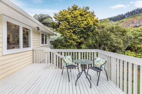 Photo of property in 58 Chester Road, Tawa, Wellington, 5028