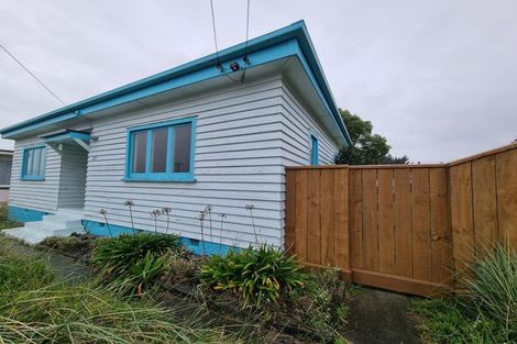 Photo of property in 33 Pacific Road, North New Brighton, Christchurch, 8083