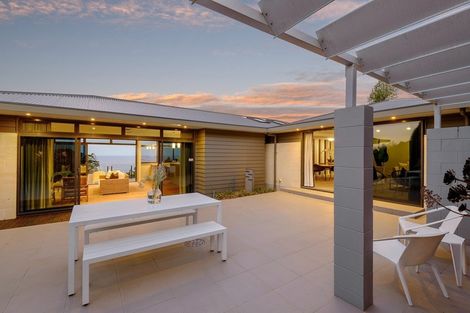 Photo of property in 151 Moncks Spur Road, Mount Pleasant, Christchurch, 8081