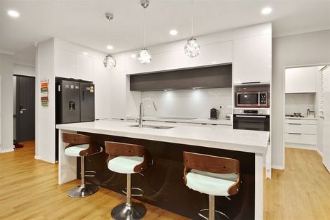 Photo of property in 144a Hutchinson Avenue, New Lynn, Auckland, 0600