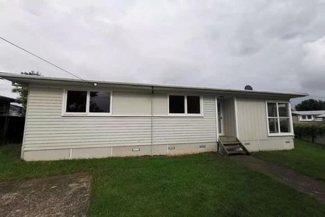 Photo of property in 14a Rondorlyn Place, Manurewa, Auckland, 2102