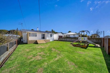 Photo of property in 16 Alberta Road, Glen Avon, New Plymouth, 4312