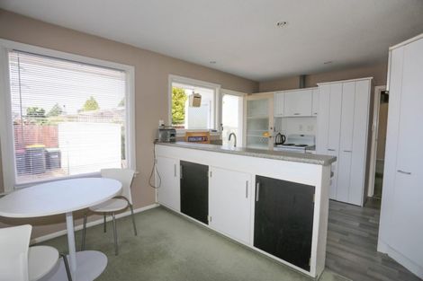 Photo of property in 2 Rosedale Place Avonhead Christchurch City
