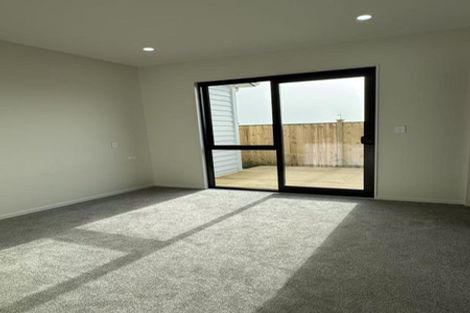 Photo of property in 5 Ritetai Street, Clarks Beach, 2122