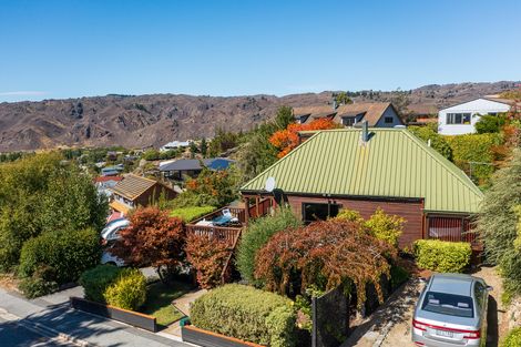 Photo of property in 1 Craig Place, Bridge Hill, Alexandra, 9320