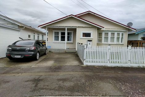Photo of property in 8 Plunket Avenue, Petone, Lower Hutt, 5012